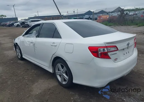 2012 Toyota Camry Se z USA, uszkodzony, nr VIN 4T1BF1FKXCU508555